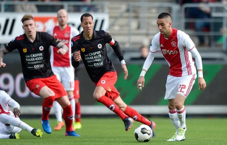 锋线稍逊 锋线稍逊