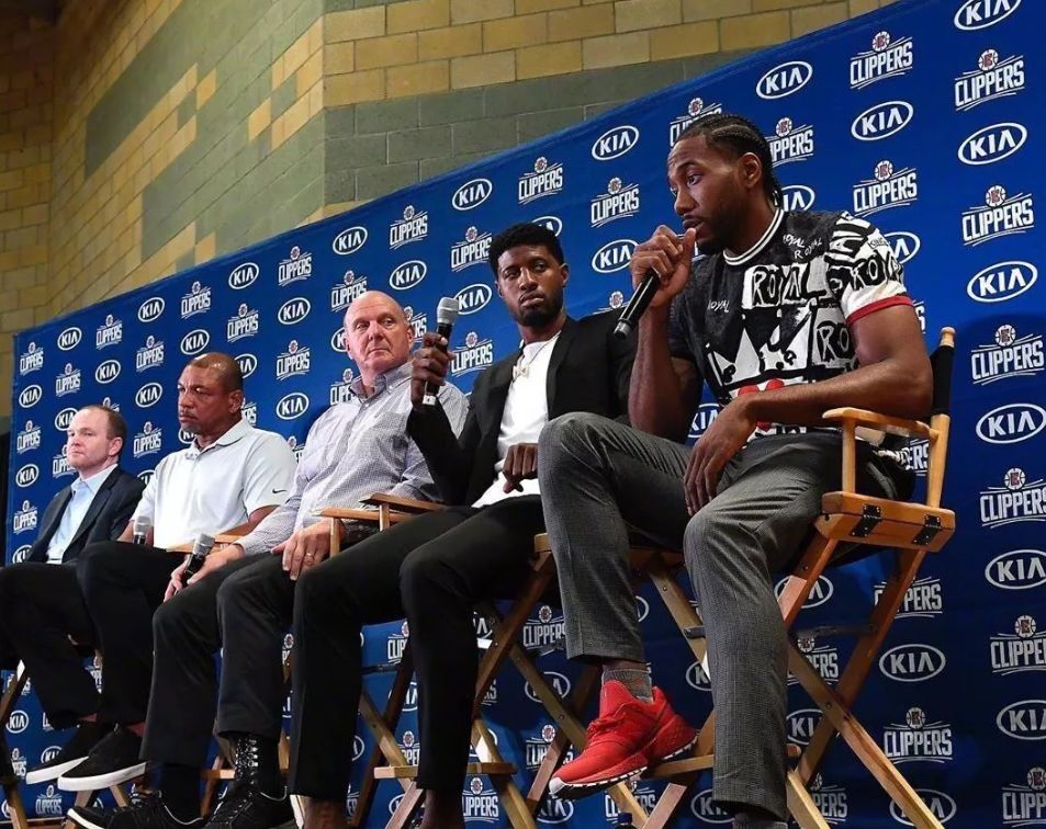 中场枢纽 中场枢纽