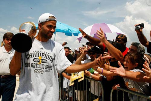 后卫的上抢 后卫的上抢